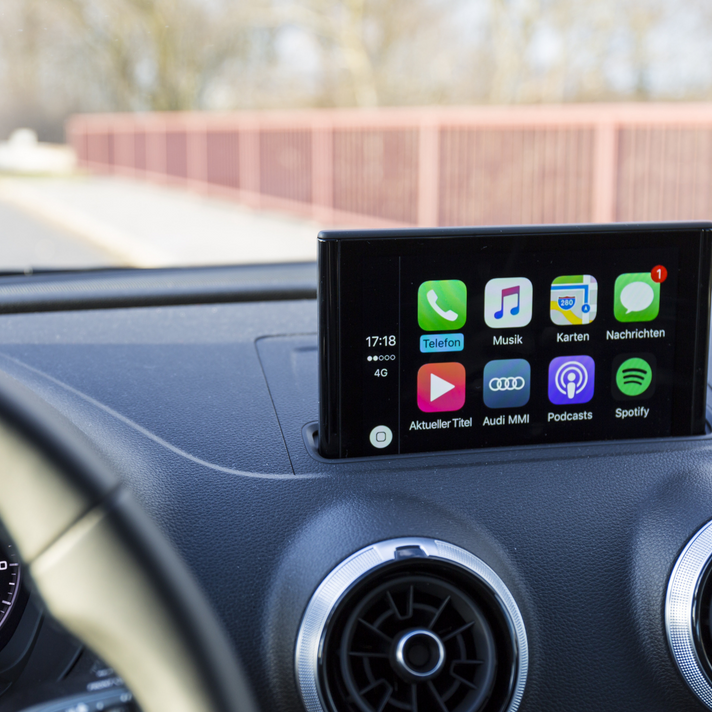 /blogs/news/apple-carplay